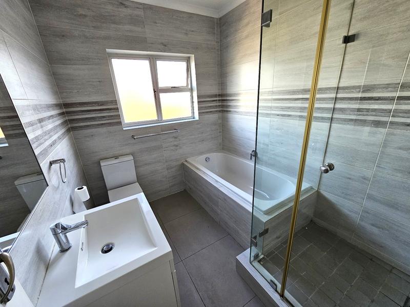 To Let 2 Bedroom Property for Rent in Rondebosch Western Cape